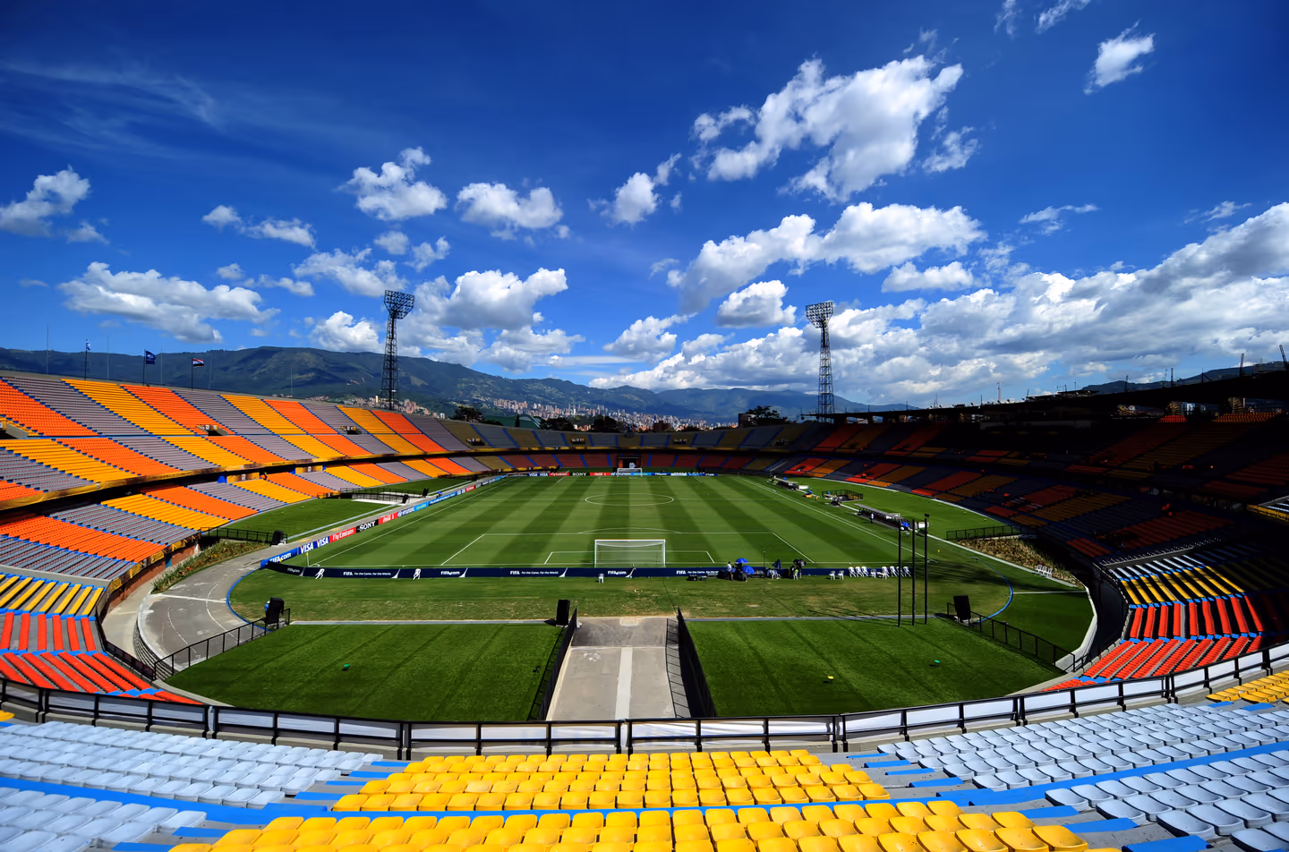 Estadio Atanasio Girardot Medellín sede de conciertos y eventos masivos