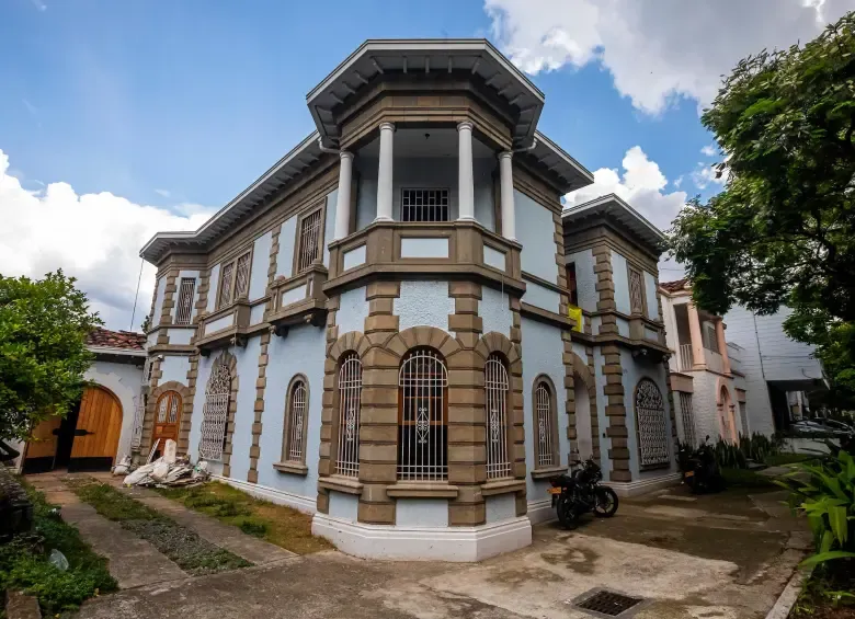 Prado Centro Medellín barrio patrimonial con acceso al Metro estación Hospital